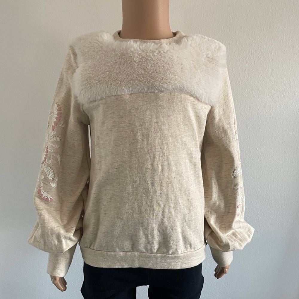 Ikks Little Girls Balloon Sleeves Embroidered Sweatshirt In beige Size 6.